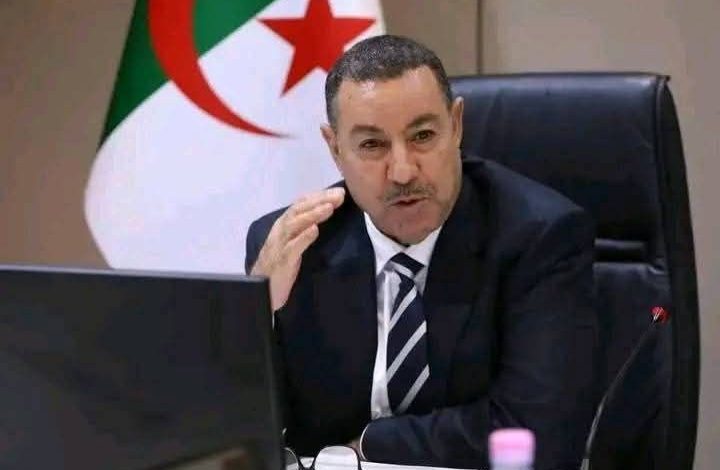 سعيود يؤكد مواصلة الدولة مسعى ترسيخ الديمقراطية التشاركية