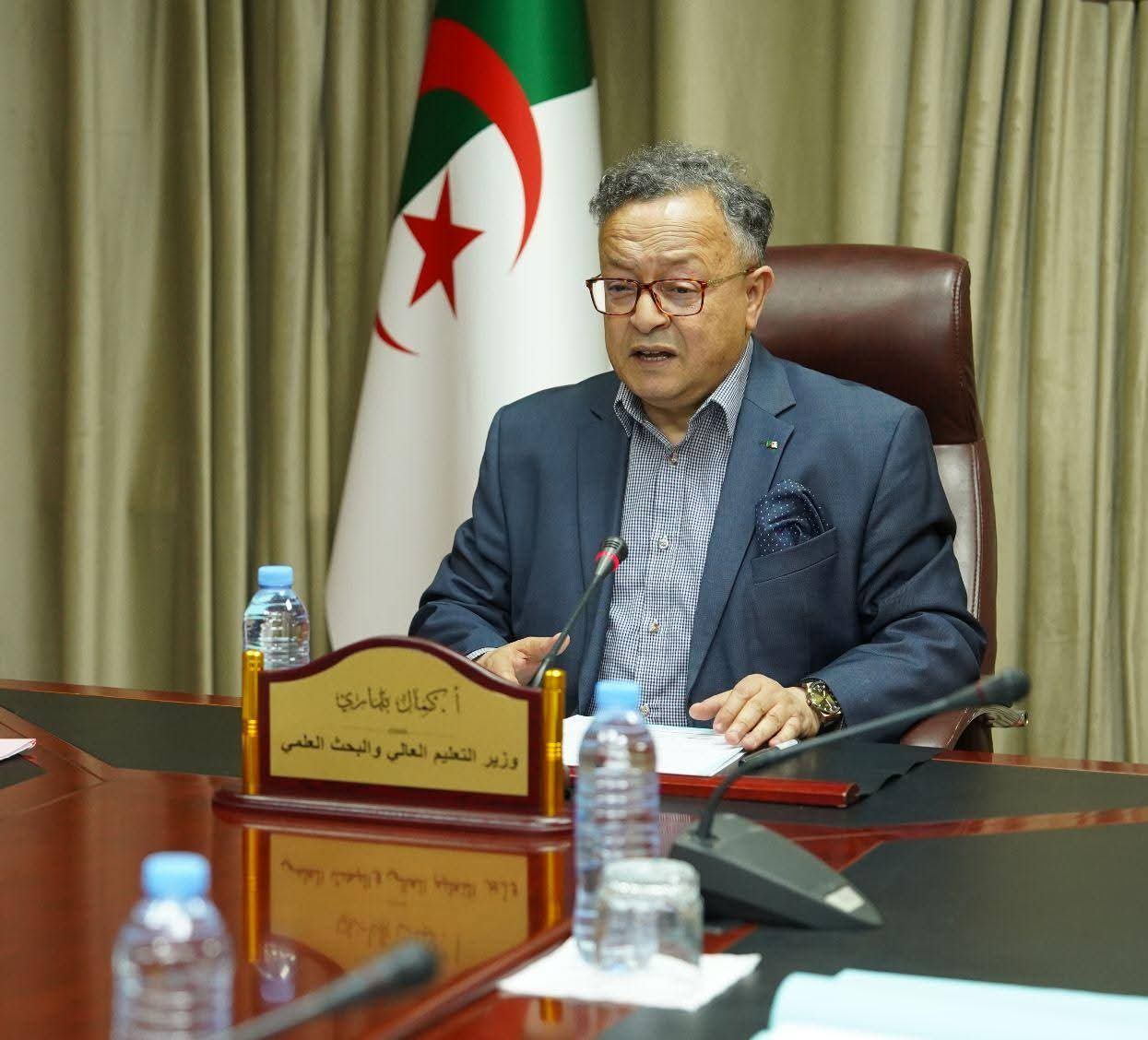 بداري يهنئ طلبة مدرسة الأمن السيبراني بعد تتويج مشاريعهم المبتكرة