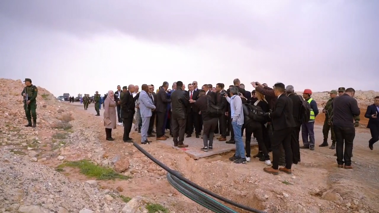 نحو تعميم الإنترنت عالي التدفق وتقليص الفجوة الرقمية عبر حلول أرضية وفضائية