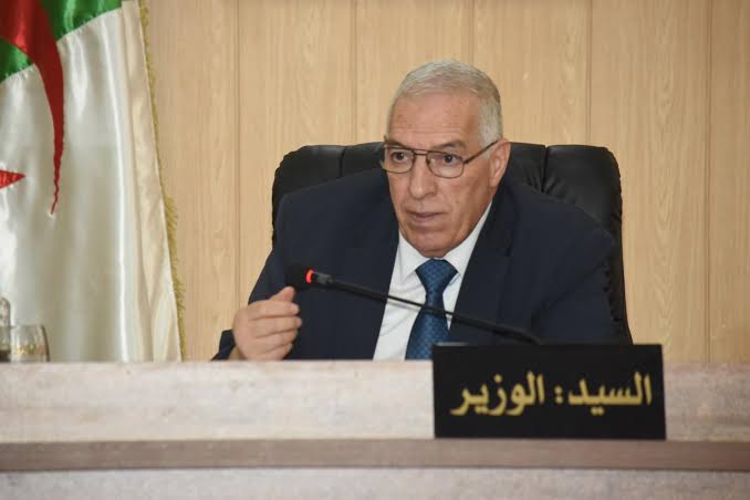 وزير المجاهدين يُعزي في وفاة المجاهد محمد علي هارون