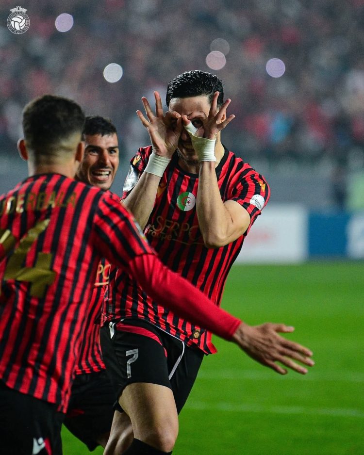 اتحاد العاصمة يتوج بكأس الكونفدرالية الإفريقية للمرة الثانية في تاريخه