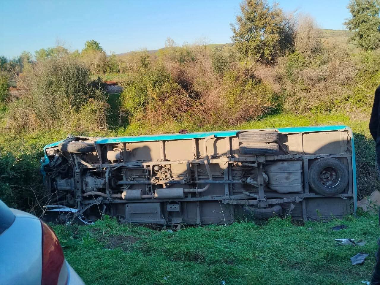 11مصاب في اصطدام بين حافلة وسيارة بسكيكدة