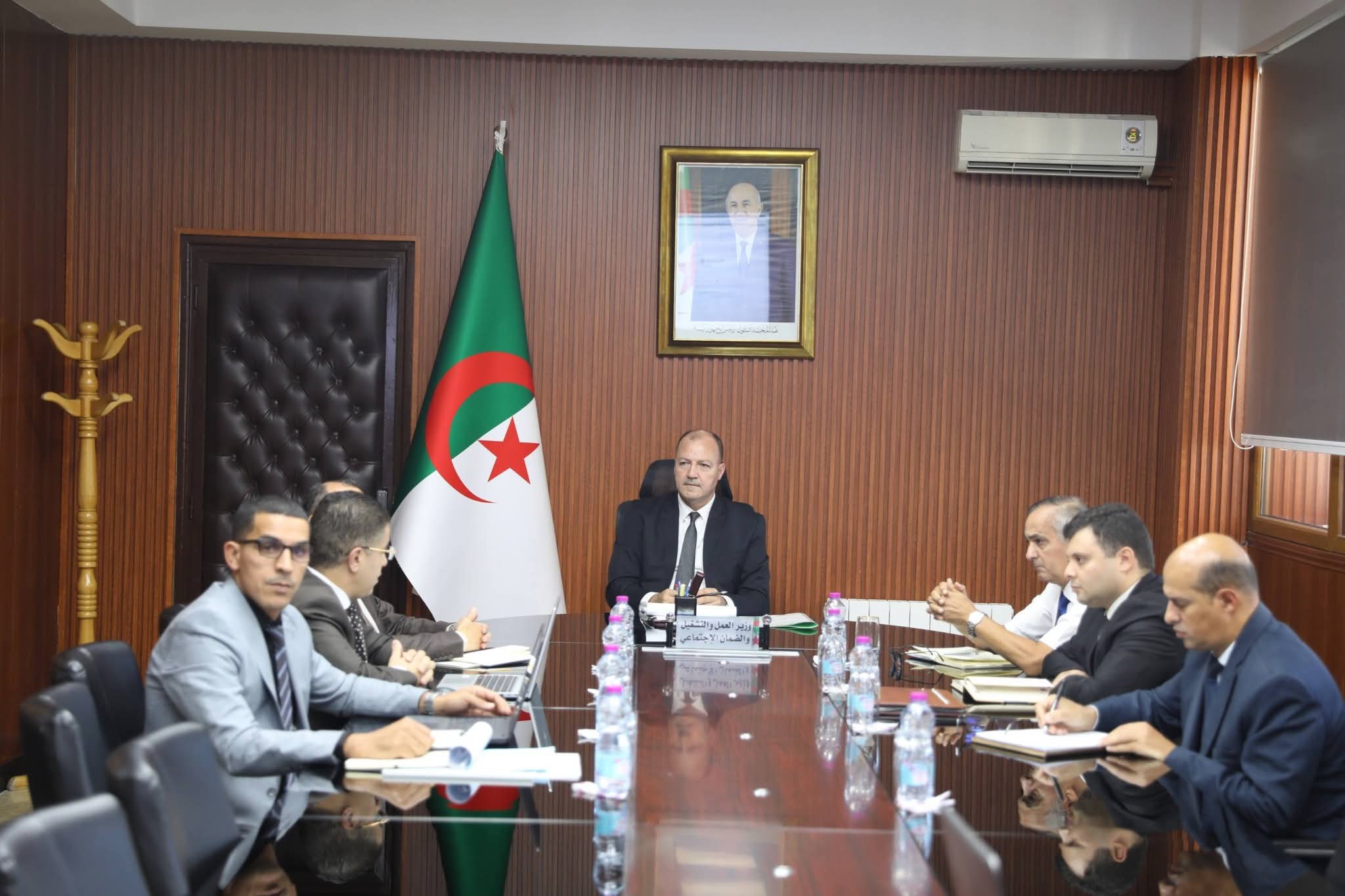 وزير العمل يأمر بفتح مراكز " الكناص" صبيحة يوم السبت عبر الوطن