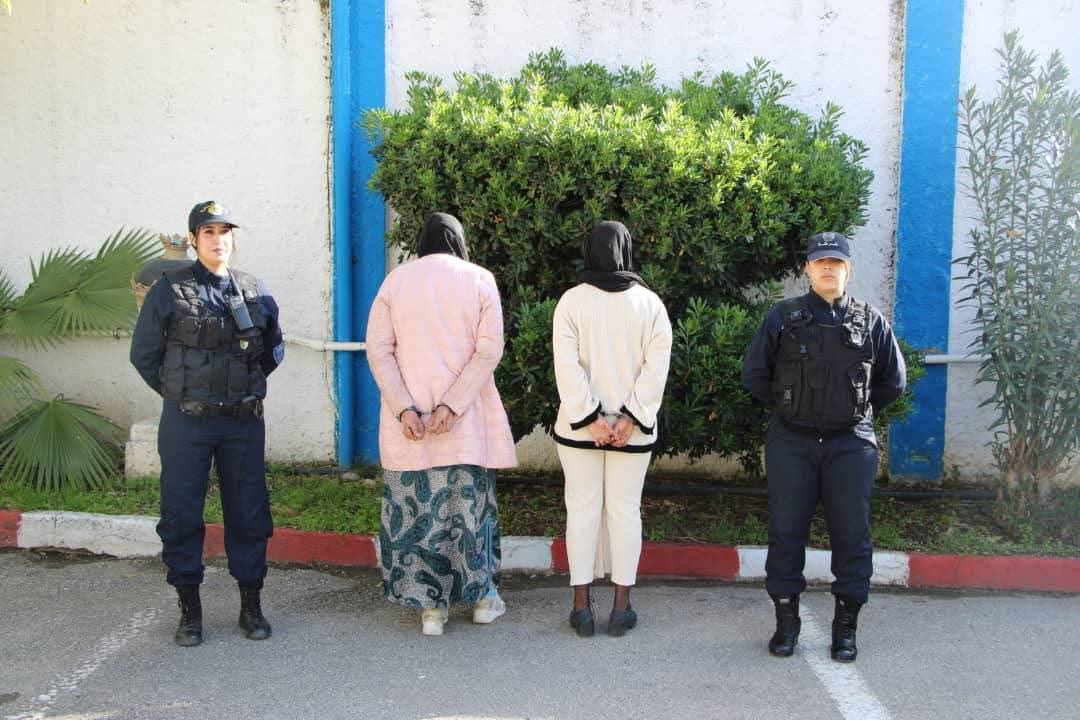 توقيف امرأتين بسكيكدة بعد نشر مقاطع تهديد وإساءة عبر “تيك توك”