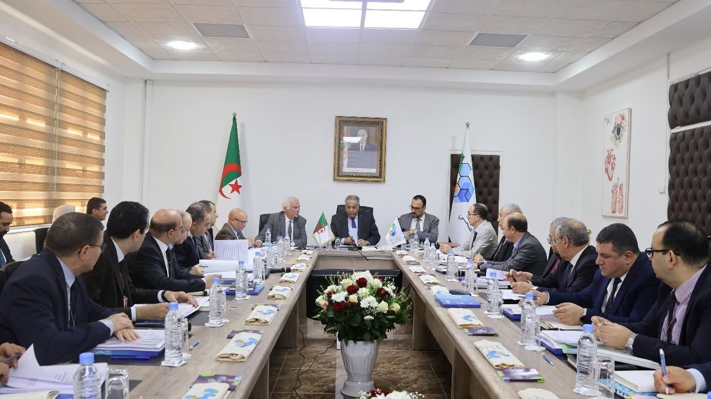 المصادقة على الإستراتيجية الوطنية للأمن الصحي 2025-2030...