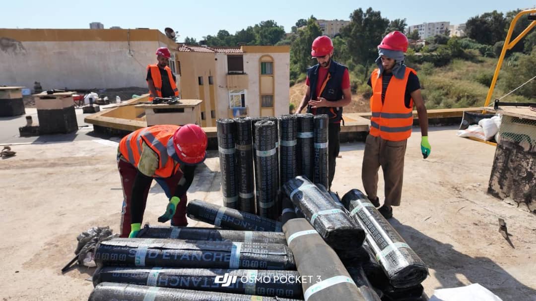 تيبازة.. أشغال إصلاح الأسطح والعزل المائي بـ29 عمارة في أحياء عدل
