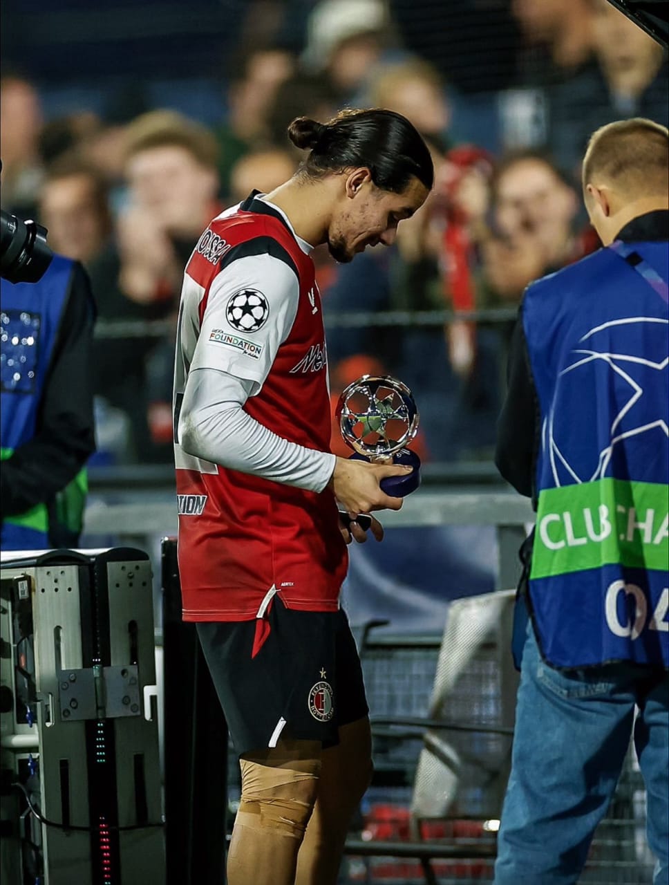 بعد تألقه أمام فريقه في دوري أبطال أوروبا .. أنيس حاج موسى ينال ثناء سيسك فابريغاس