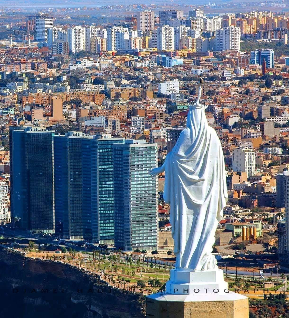 وهران تدخل قائمة أسرع 50 مدينة عالمياً في إنترنت الهاتف النقال