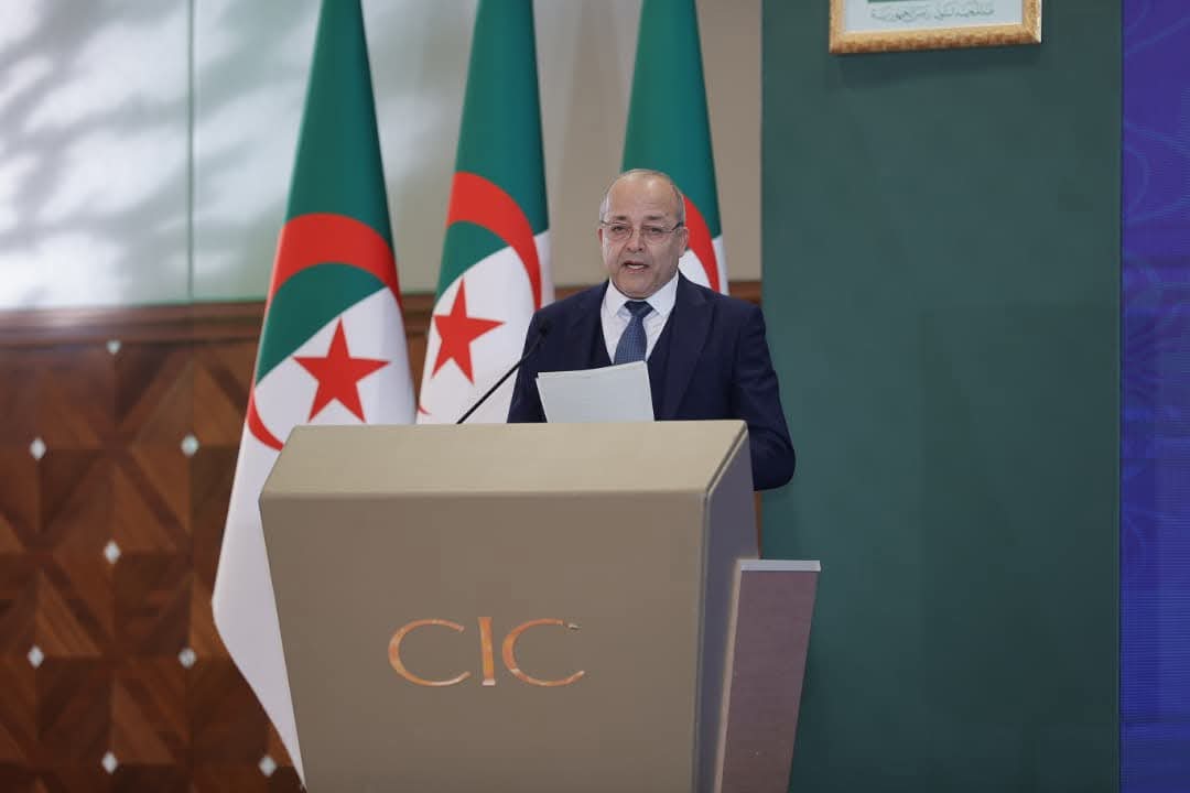 وزير الاتصال يثمن دور الصحافة الوطنية في مواجهة الفتن وإبراز قوة الجزائر