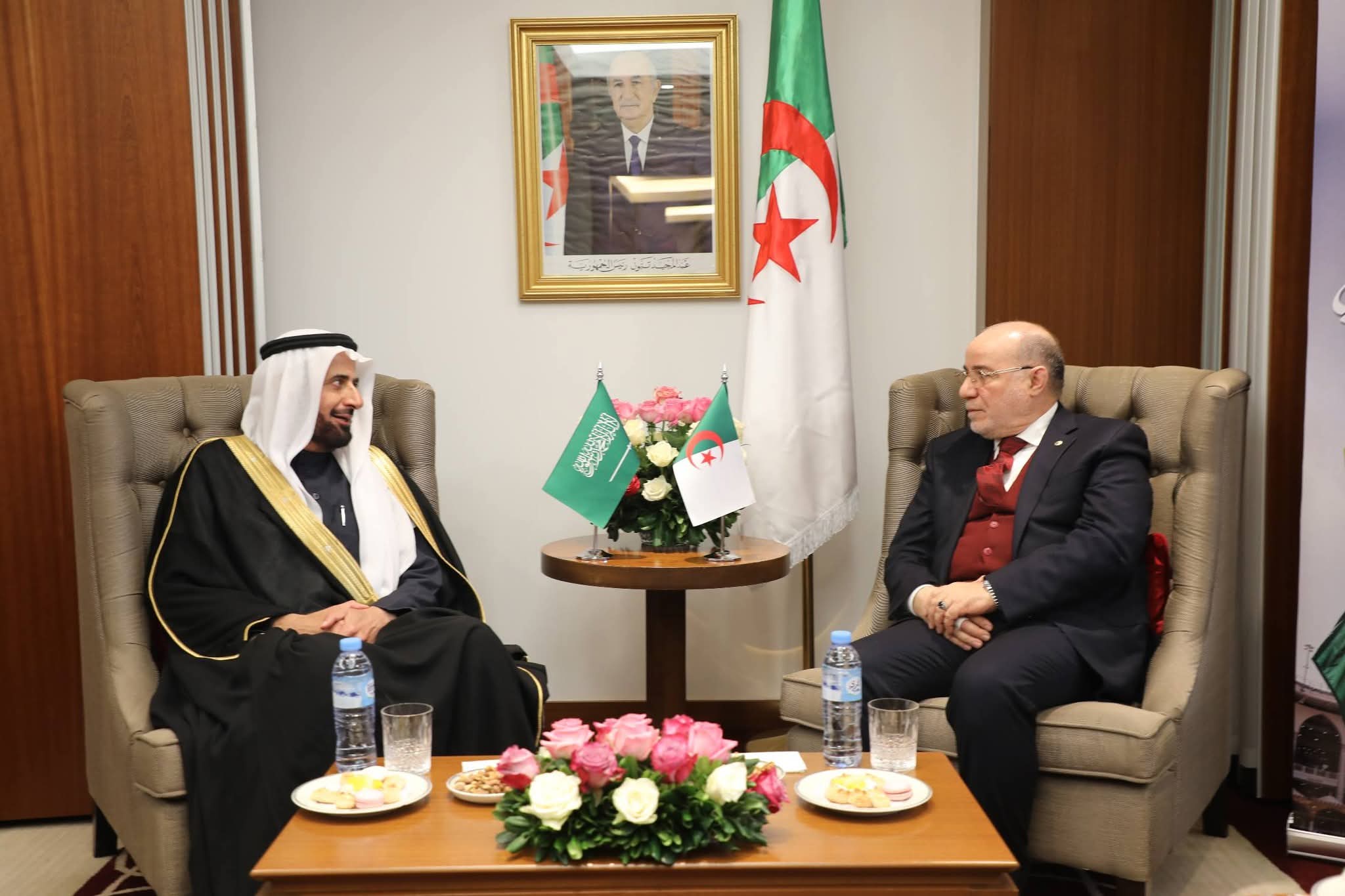 بلمهدي يبحث مع وزير الحج والعمرة السعودي تنظيمات موسم حج 2026