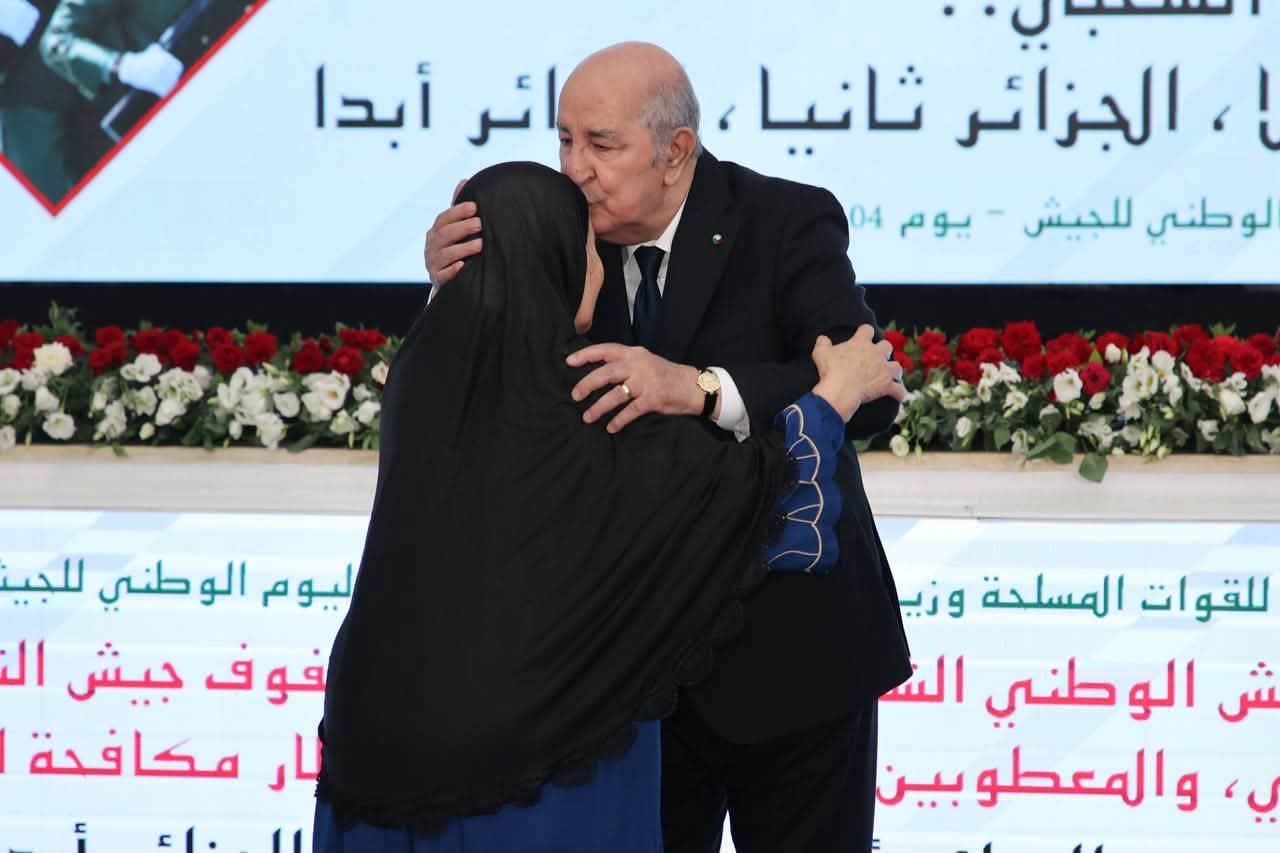 رئيس الجمهورية يترأس مراسم الاحتفال باليوم الوطني للجيش الوطني الشعبي