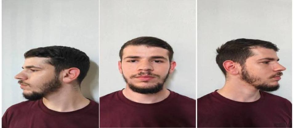 الشخص الظاهر في الصورة متهم بالنصب والاحتيال في مجال التجارة وتصدير السيارات من الإمارات إلى الجزائر