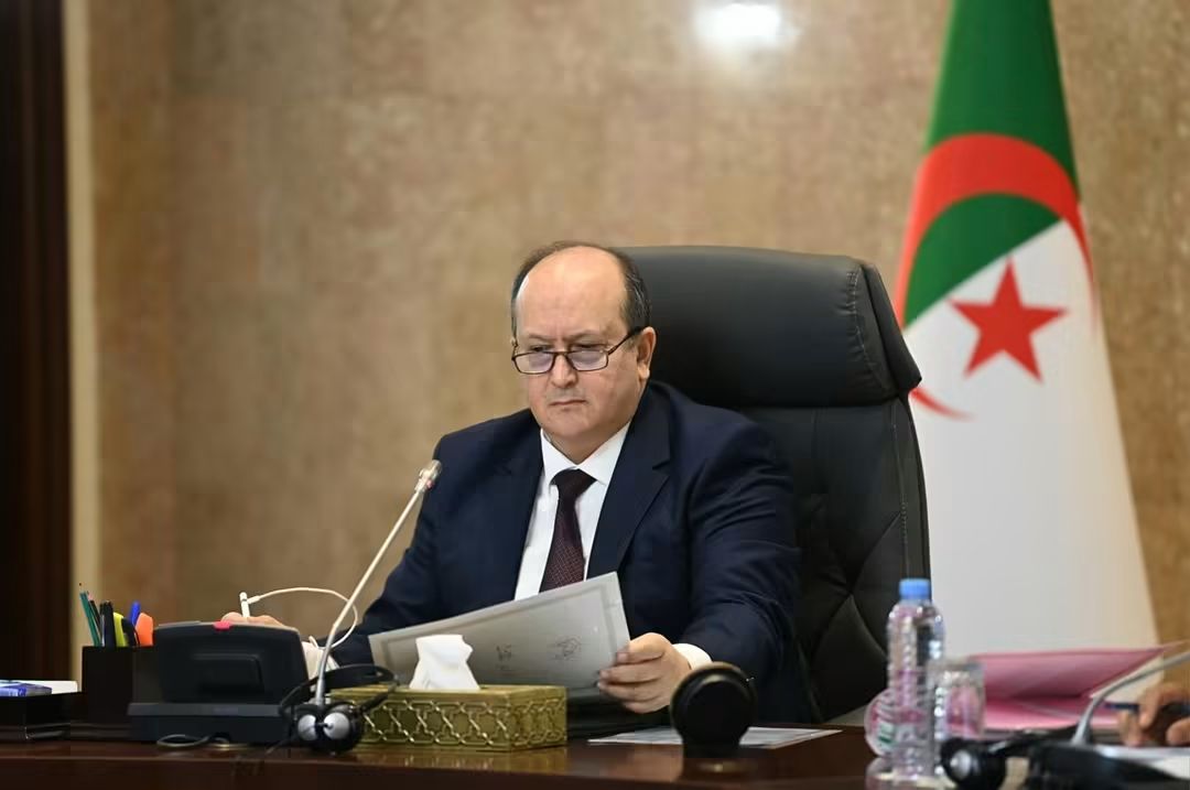 اجتماع الحكومة: اعتماد الاستراتيجية الوطنية للوقاية من عصابات الأحياء ومكافحتها