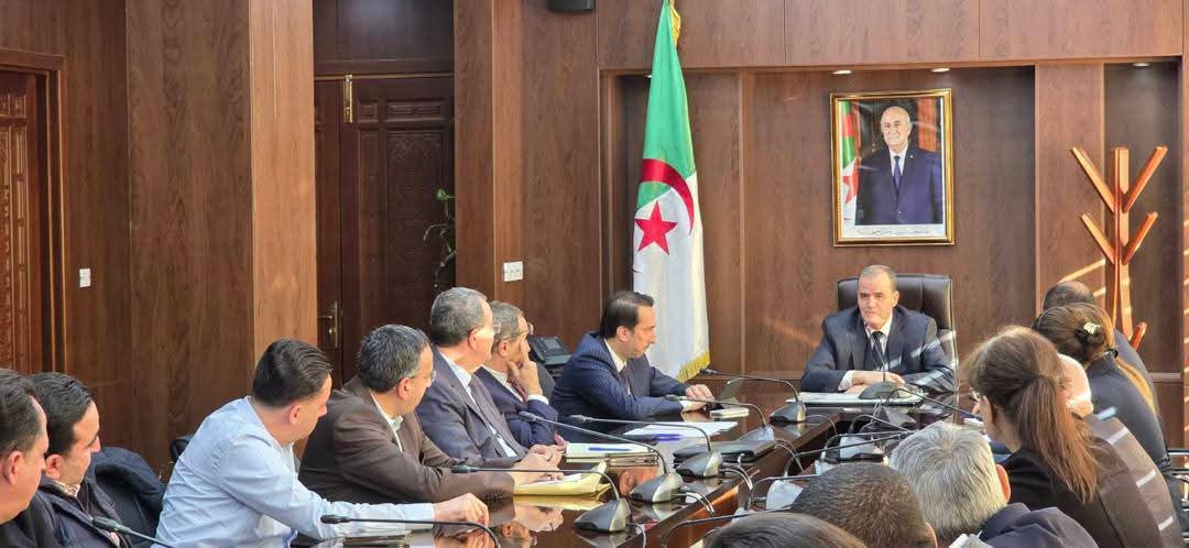 الجزائر: اجتماع تشاوري لتنظيم شعبة البلاستيك الموجّه للتعبئة والتغليف