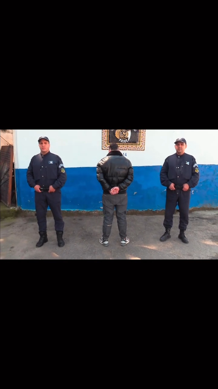 بعد تداول فيديو.. توقيف شخص إعتدى على عائلة ببئر خادم