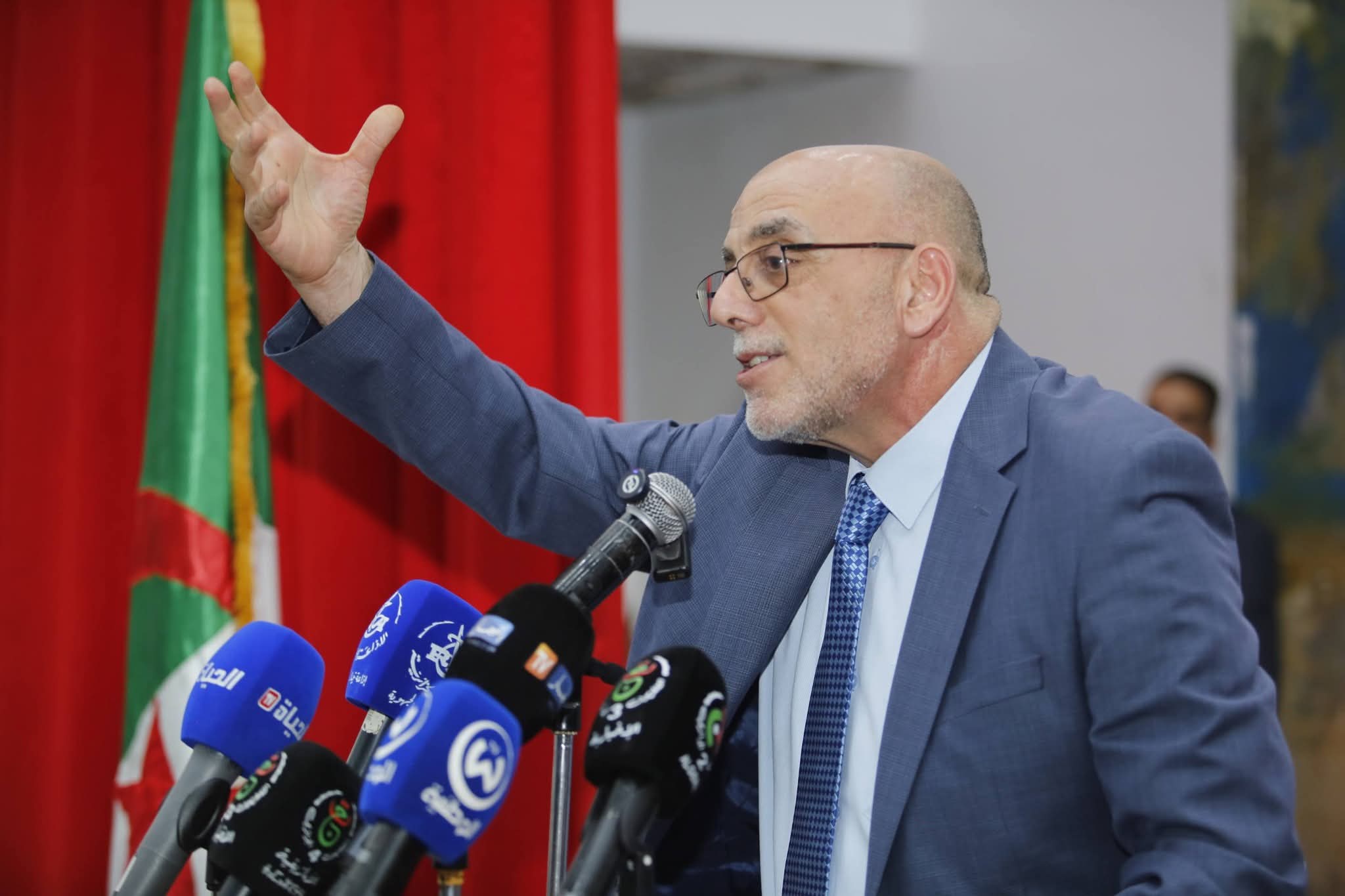 عبد العالي حساني : برنامج “حمس” يرتكز على دعم الإقلاع الاقتصادي وتعزيز السيادة الوطنية
