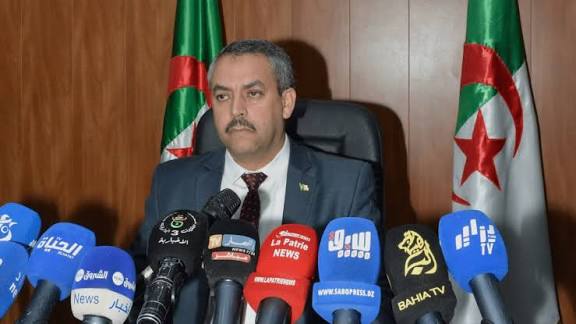 وزير التربية يجتمع مع النقابات المعتمدة لمتابعة تعديل القانون الأساسي لموظفي القطاع